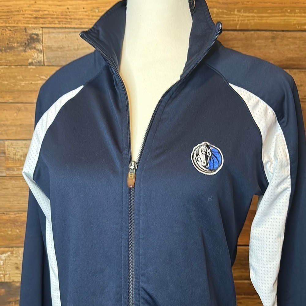 MAVERICKS Women's Navy and White Zip-Up